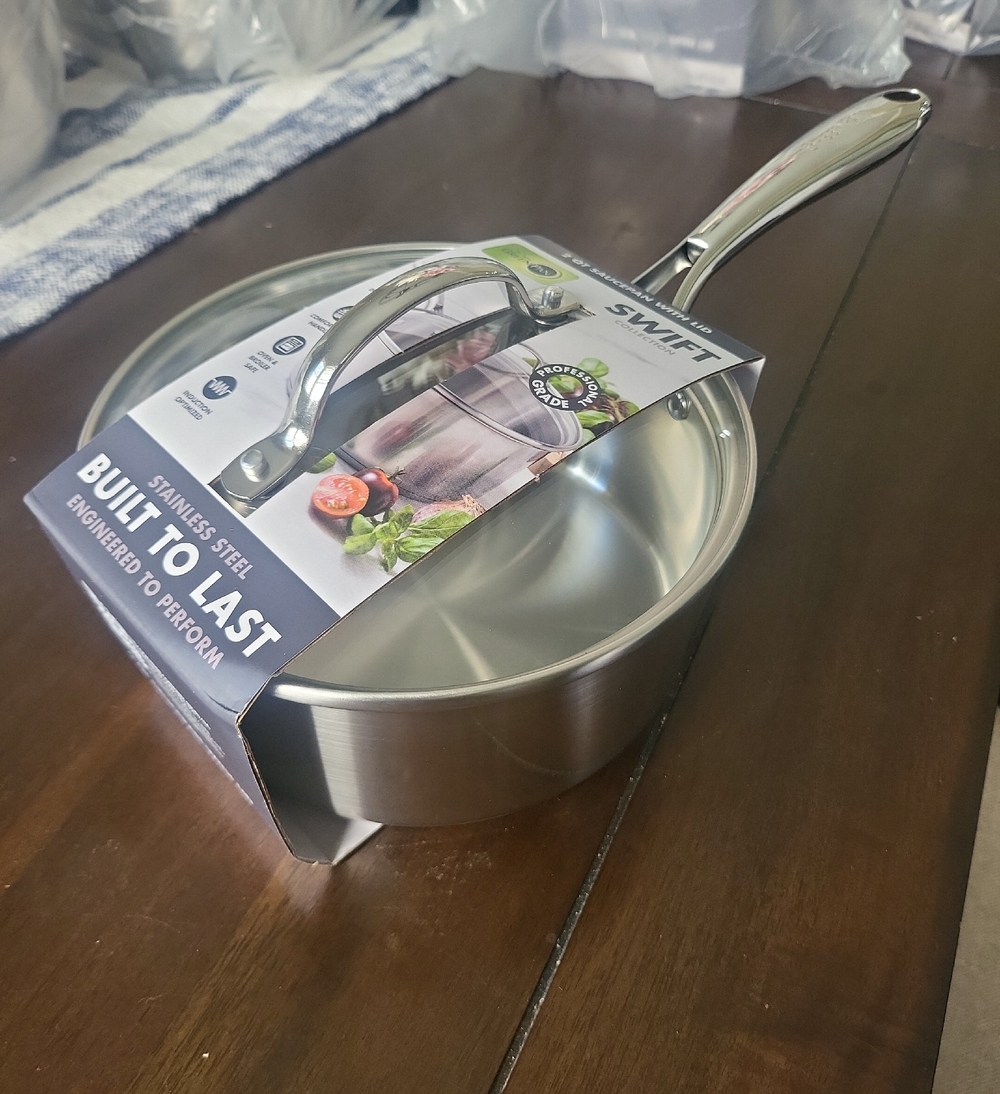 7 Quart Saucepan with Lid